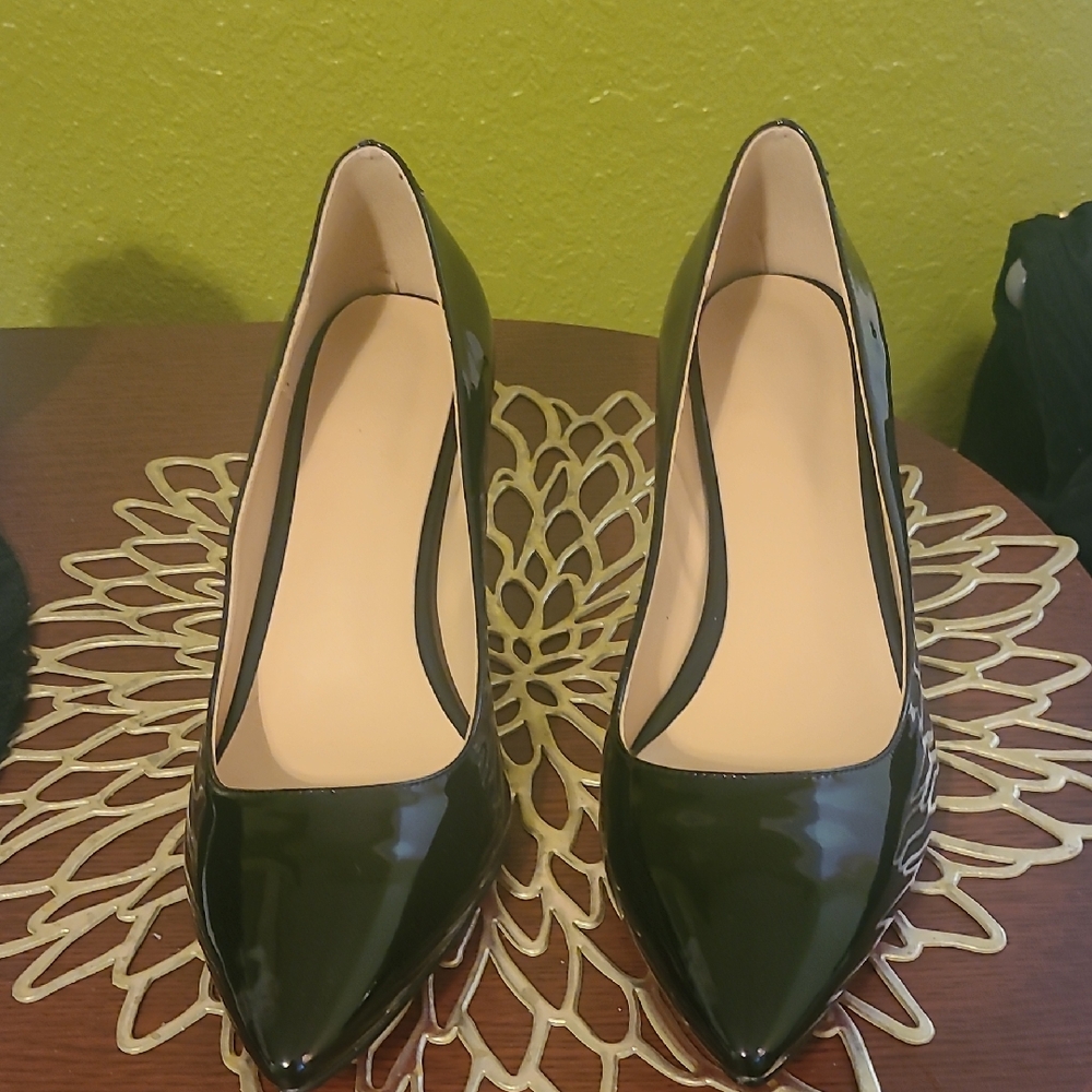 Chic Black Patent Leather Heels